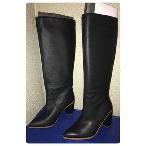 NWT 1. State Boots Purchased at Von Maur 8.5